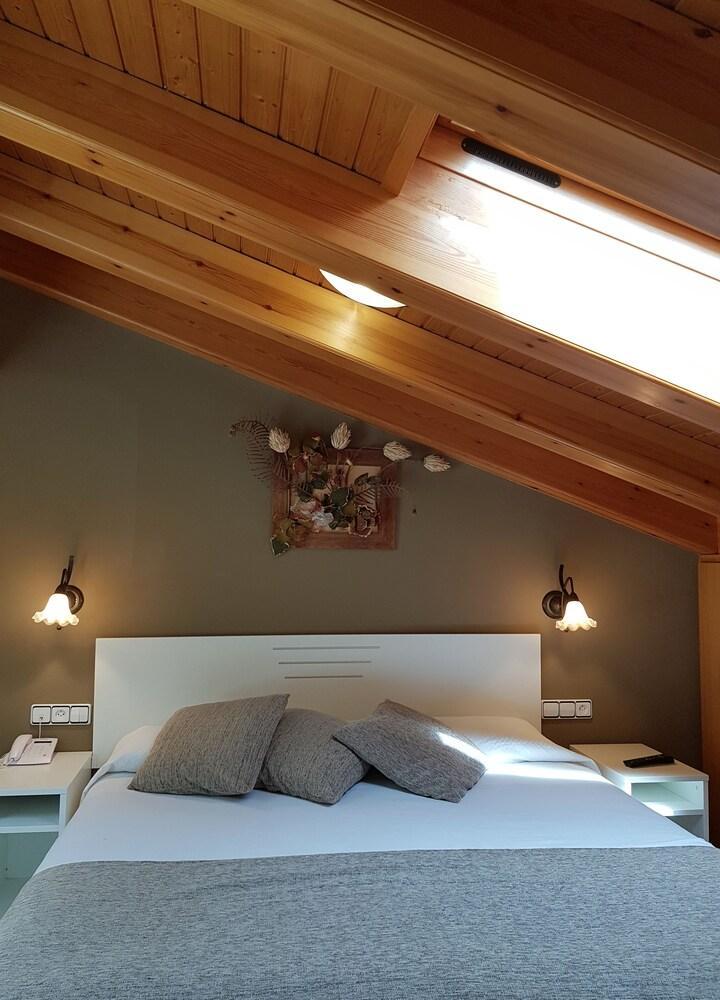 Hotel Sant Roc Кампродон Экстерьер фото
