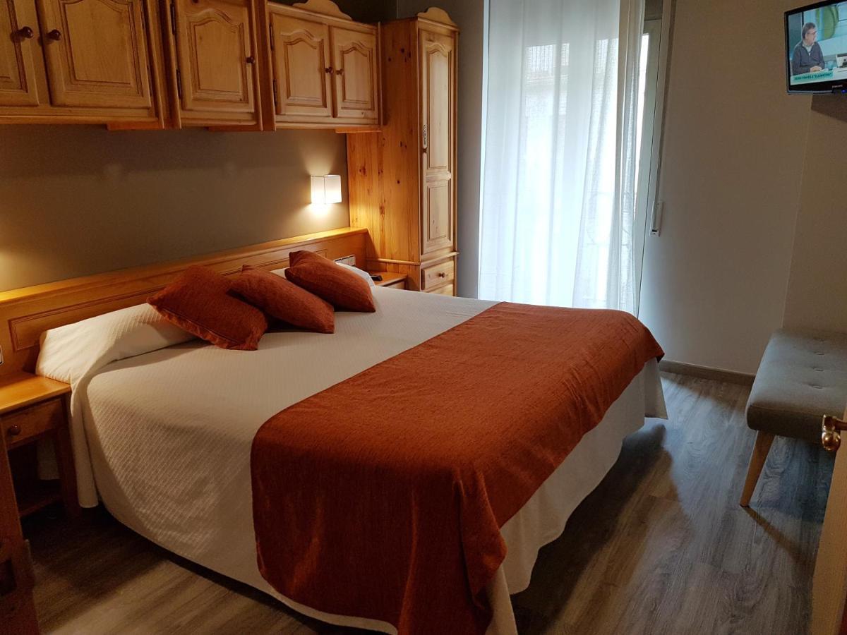 Hotel Sant Roc Кампродон Экстерьер фото