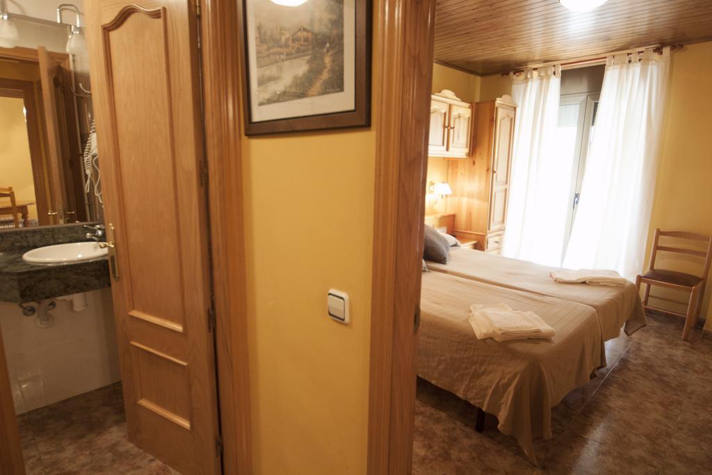 Hotel Sant Roc Кампродон Экстерьер фото
